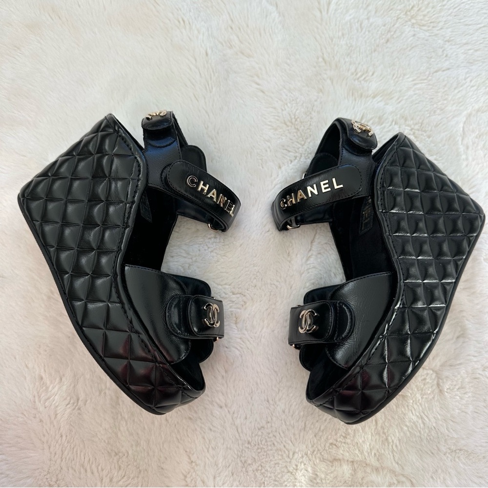 CHANEL women platform sandals size 35 EU Authentic Retail 2200$ - Picture 2 of 13